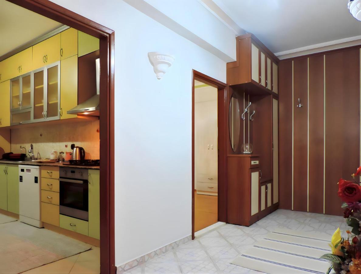 Daire And Serene Flat With Balcony In *